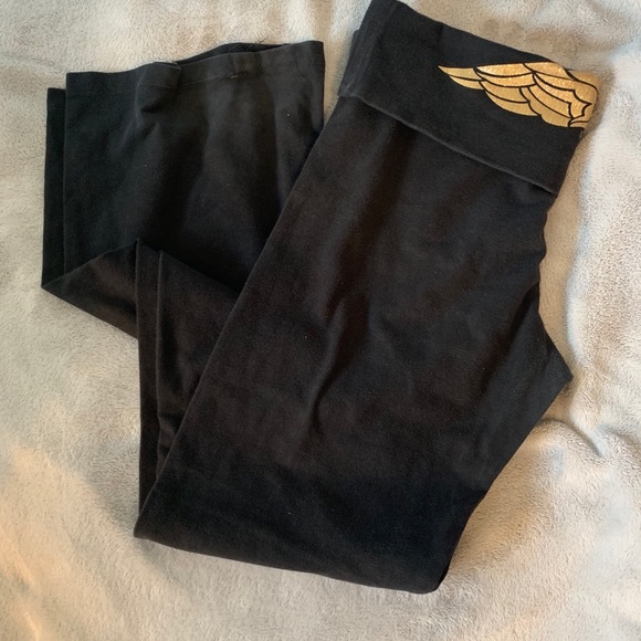 Victoria's Secret Pants - Victoria secret boot leg yoga pants